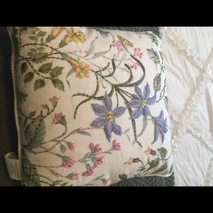 Embroidered floral pillow NWT